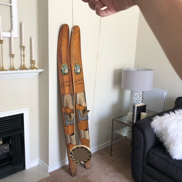 House of Harlow sunburst necklace - Picture 2 of 2